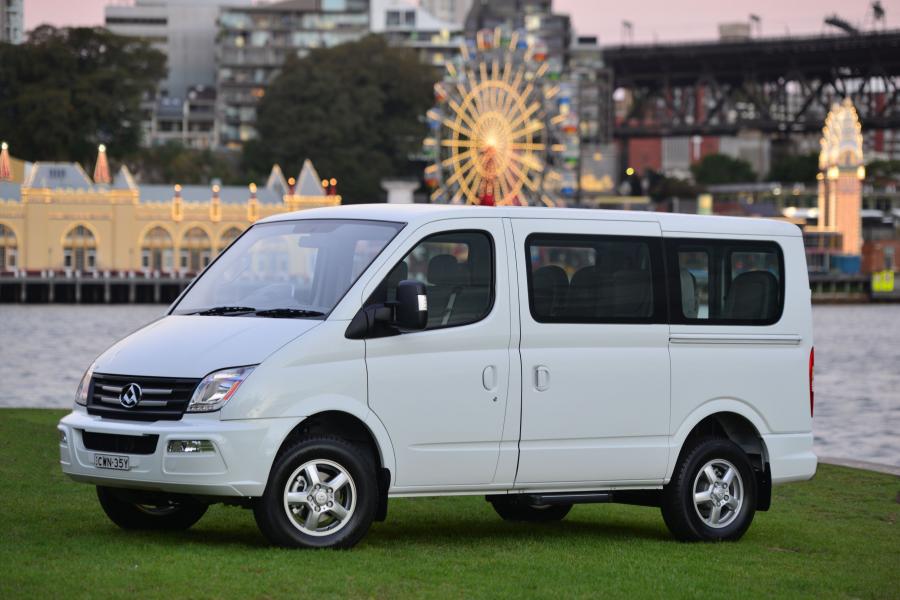  LDV V80 11 Seat Bus 2013 года  (фото 5 из 24)